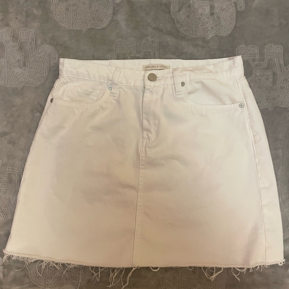 Women's White Distressed Hem Denim‎ Skirt
